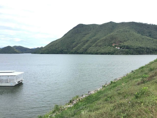 กรมชลฯปล่อยน้ำเขื่อนแก่งกระจาน ไม่กระทบพื้นที่ท้ายเขื่อน ด้านแม่น้ำเพชรฯ ยังต่ำกว่าตลิ่ง