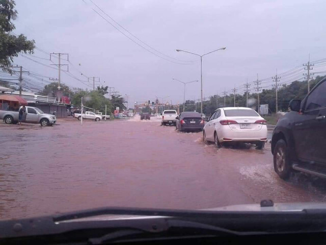กรมชลฯ​ เฝ้าระวังสถานการณ์น้ำ อ.กบินทร์บุรี หลังฝนตกหนัก ระดับน้ำในพื้นที่เพิ่มขึ้นต่อเนื่อง