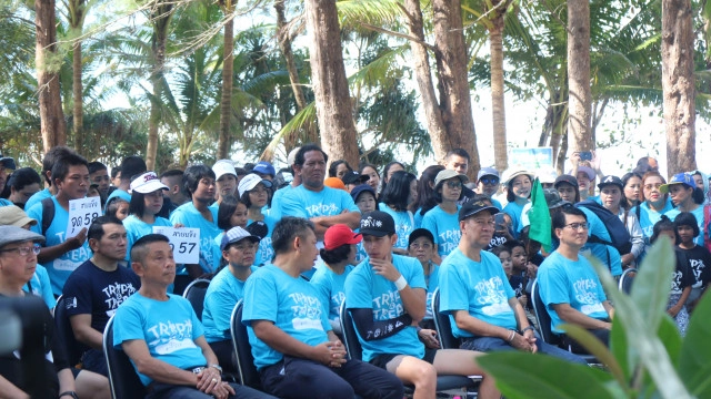 "โตโน่" ลงพังงาเก็บขยะ หวังไทยหลุด1 ใน 10 ที่ขยะเยอะที่สุดในโลก