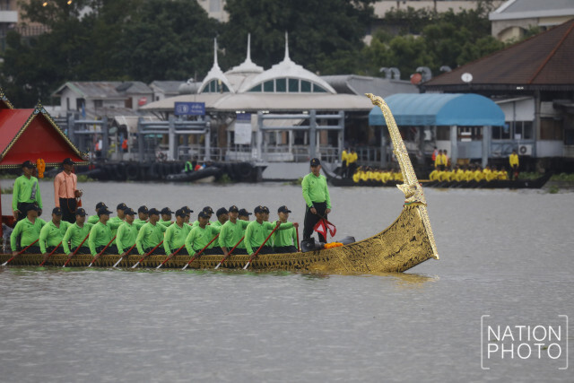 เปิดภาพชุด "การซ้อมย่อยขบวนพยุหยาตราทางชลมารค ครั้งที่ 6"
