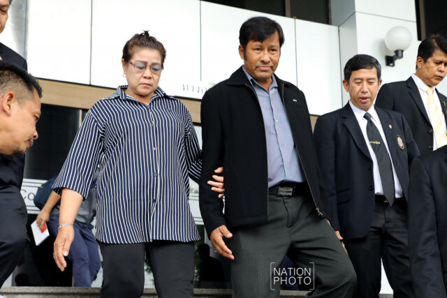 ฟ้องคิงเพาเวอร์ 300 ล้าน "พ่อ-แม่" อดีตนางงาม ฮ.ตกพร้อม "เจ้าสัววิชัย"