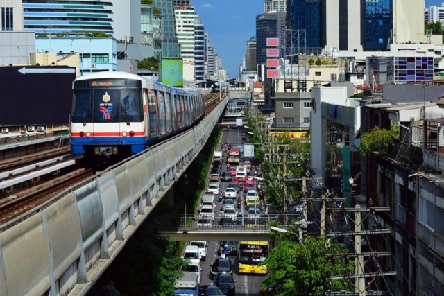 ทำอย่างไร..ถึงจะลดปัญหา 'รถติด' ใน 'กทม.'
