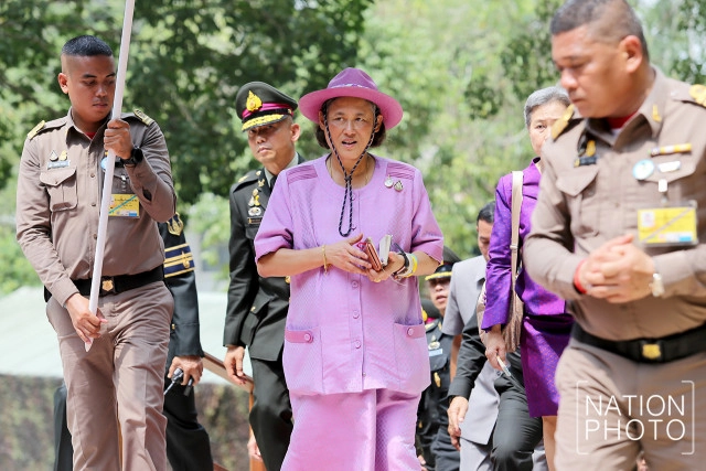 กรมสมเด็จพระเทพฯ เสด็จฯ มาปฎิบัติพระราชกรณียกิจภายในค่ายสิรินธร