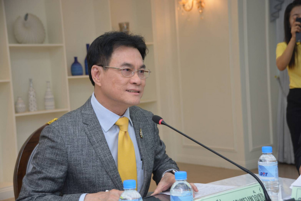 จุรินทร์นำทัพบุกอินเดียขายยาง มัน วัสดุก่อสร้าง