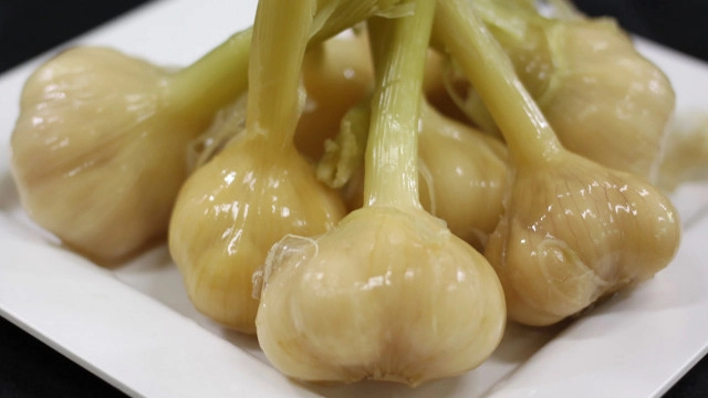 กระเทียมสมุนไพรโบราณ ช่วยชะลอวัย ต้านมะเร็ง จริงหรือ