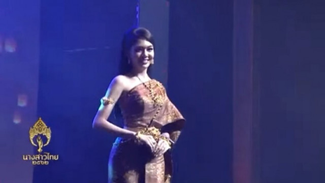 ชาวเน็ต! แห่แชร์ เมื่อนางงามโดน "ชื่อห้องเสื้อ" แย่งซีนไปเต็มๆ