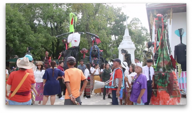 ชาวนครศรีธรรมราชยกหมรับใหญ่เข้าวัดทำบุญเดือนสิบประจำปี