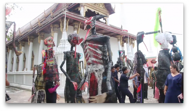 ชาวนครศรีธรรมราชยกหมรับใหญ่เข้าวัดทำบุญเดือนสิบประจำปี