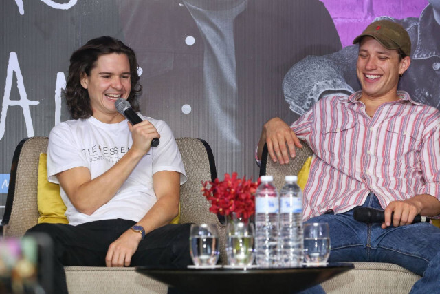 แอบดูรอยยิ้มหวานๆของ หนุ่มๆ "Lukas Graham"