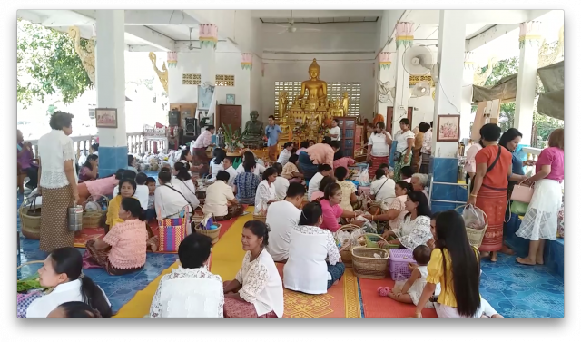 ชาวนครศรีธรรมราชยกหมรับใหญ่เข้าวัดทำบุญเดือนสิบประจำปี