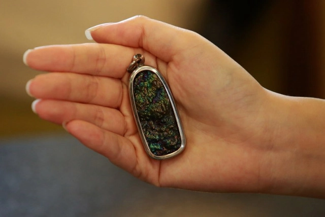 "ปัจจัตตัง" เหล็กไหล จริง-หลอก ดูออกยัง?