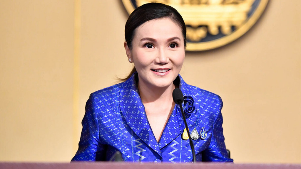 รัฐบาลสำนึกในพระมหากรุณาธิคุณ ในหลวง ทรงพระราชทานความช่วยเหลือพสกนิกร พ้นวิกฤติอุทกภัย