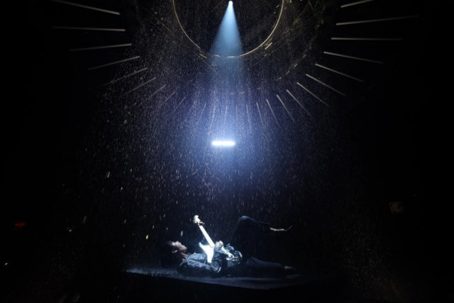 ภาพบรรยากาศสุดประทับใจของคอนเสิร์ต "Dutch Mill 4 in 1 presents The TOYS Loy on Mars"