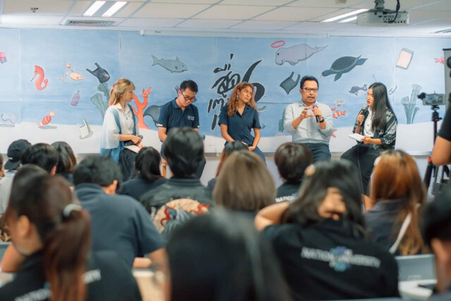 ผู้ที่ควรมีจิตสำนึกรักสิ่งแวดล้อมมากที่สุด​ คือ​ "ผู้นำประเทศ"