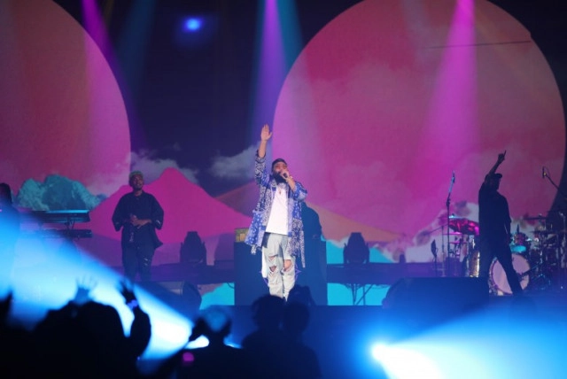 ภาพบรรยากาศสุดประทับใจของคอนเสิร์ต "Dutch Mill 4 in 1 presents The TOYS Loy on Mars"