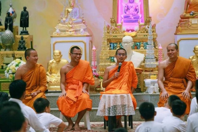 แห่อาลัย พระใบฎีกาธีระศักดิ์ ธัมมธีโร เสียสละเอาตัวบังช่วยสามเณร ไม่ให้ตกจากรถสองแถว
