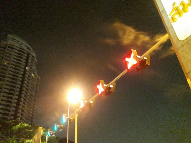 ทางหลวงชนบท ปล่อยละอองน้ำลดฝุ่น PM 2.5