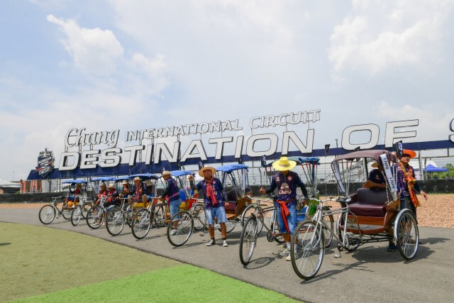 แฟนความเร็วมุ่งสนามช้างอินเตอร์ฯร่วมกิจกรรม "โมโตจีพี 2019"