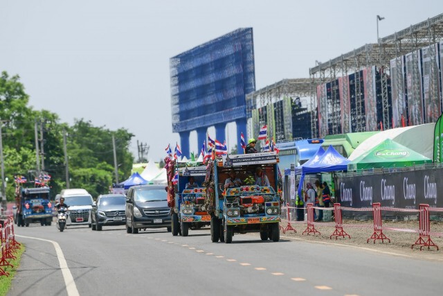 แฟนความเร็วมุ่งสนามช้างอินเตอร์ฯร่วมกิจกรรม "โมโตจีพี 2019"