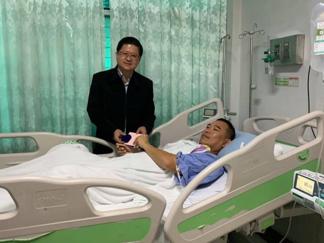 "เลขาฯ ศาลยุติธรรม" รุดเยี่ยม ผู้พิพากษายะลารักษาอาการหลังออก ICU