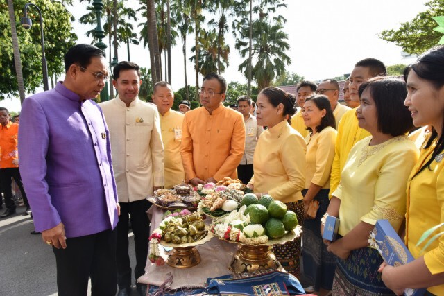 "บิ๊กตู่"รำวง ชวนทอดกฐินปลอดเหล้า เตือนนักดื่มเลิกเหตุเป็นโรคหายช้าไม่ตายง่ายๆ