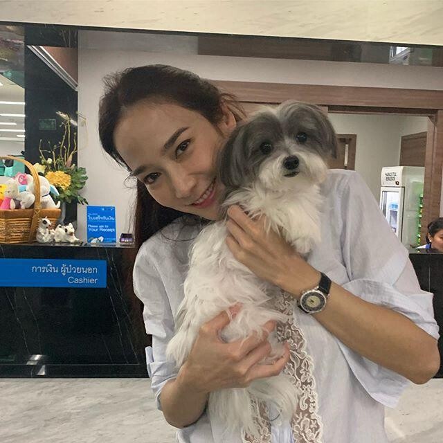 เมื่อสองสาวสวยมาเจอกัน เลยขอเเชะถ่ายเก็บไว้สักหน่อย