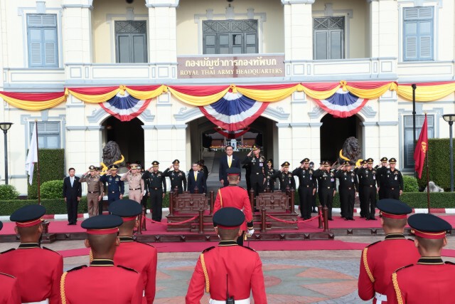 "ประยุทธ์" เยือนถิ่นเก่า ทบ. มอบนโยบาย