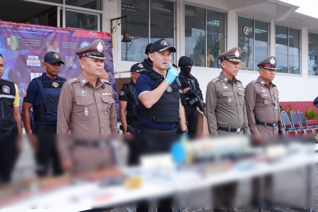 กองปราบลุยปฏิบัติการฟ้าสางเมืองตรัง ล้อมจับมือยิงบ้านอบต.บางดี