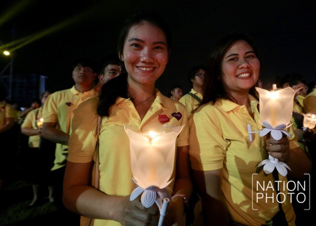"นายกฯ" นำจุดเทียน-ยืนสงบนิ่ง89วิฯ น้อมรำลึกในพระมหากรุณาธิคุณ ร.9