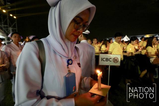 "นายกฯ" นำจุดเทียน-ยืนสงบนิ่ง89วิฯ น้อมรำลึกในพระมหากรุณาธิคุณ ร.9