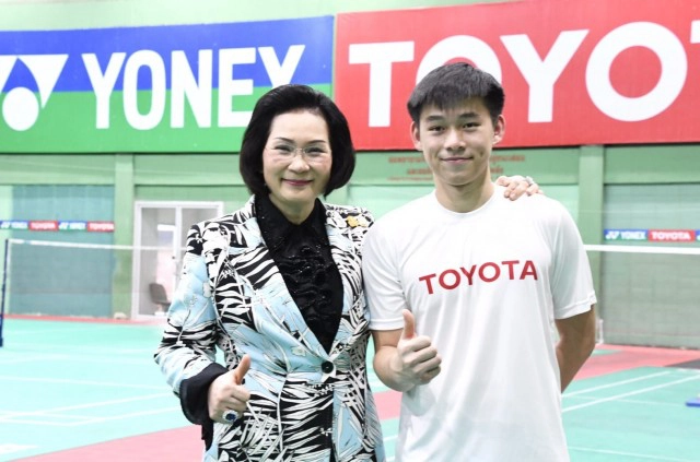 "วิว " กุลวุฒิ ผงาดแชมป์ขนไก่เยาวชนโลก 3 สมัย