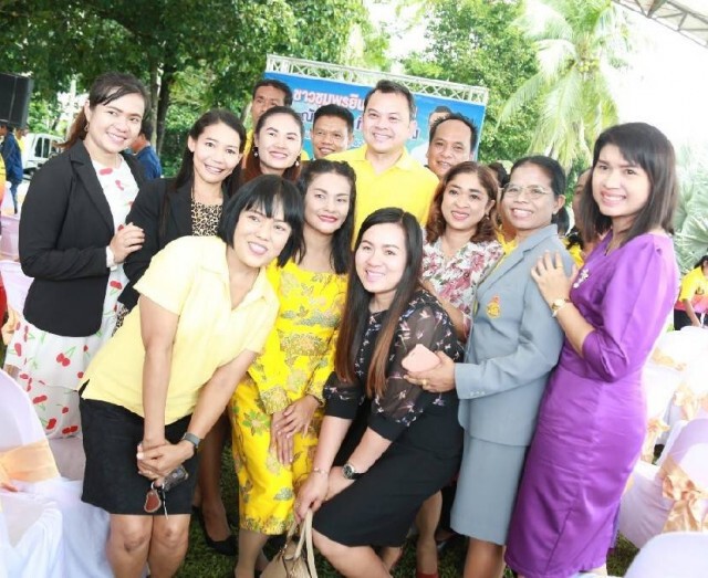 ครูตั้นเหลาไม้เรียว เชือดขรก.โกงข้าวนร. เดินสายให้กำลังใจครูชุมพร