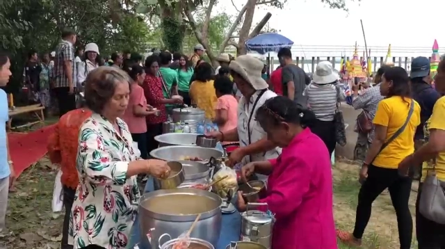 ลากเรือพระทางน้ำ..สืบสานเพลงเรือแหลมโพธิ์