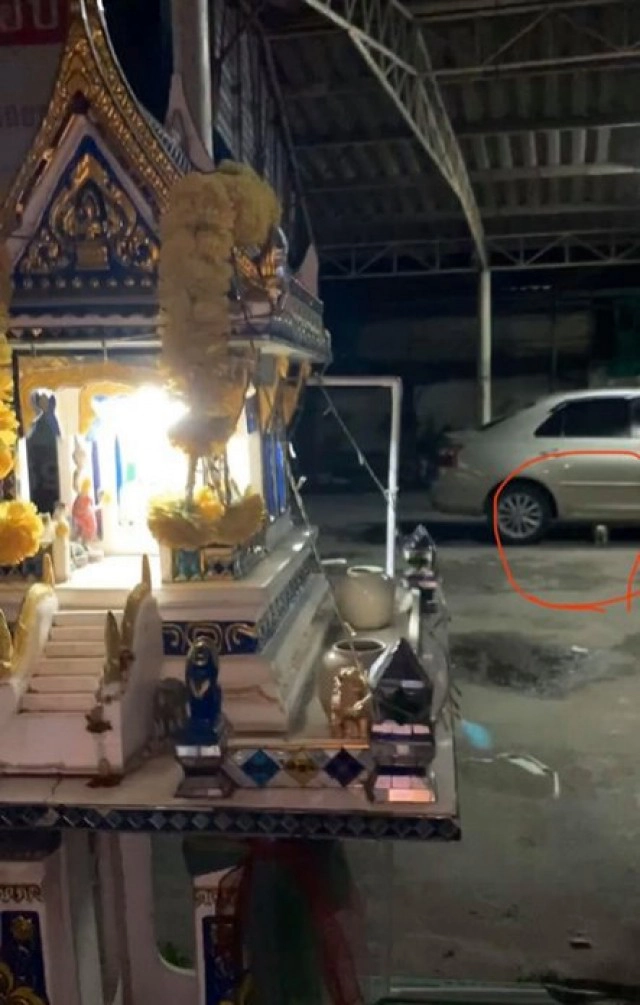 ไขข้อสงสัย! คลิปแมวหายวับเข้าไปในศาลพระภูมิ