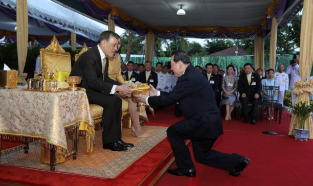 เสด็จฯเปิดศูนย์รวมนม จิตรลดา