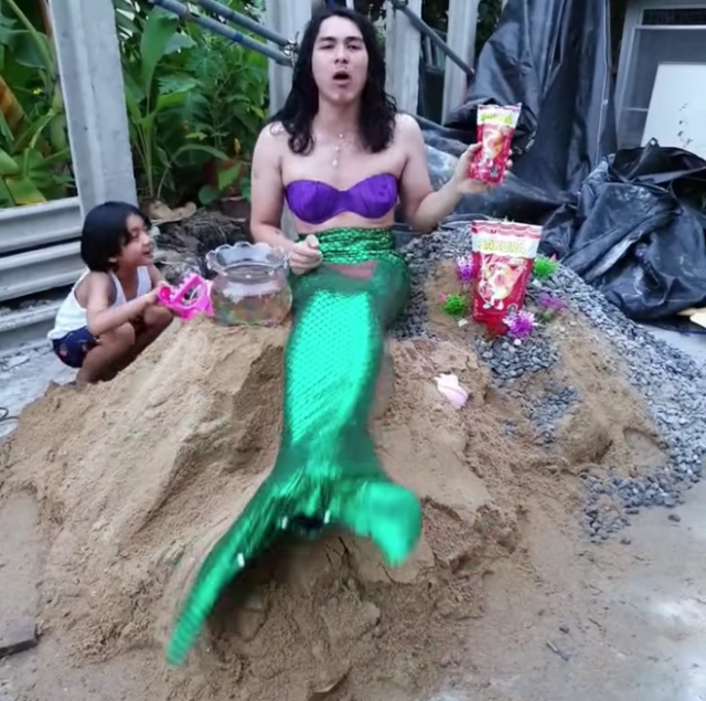 รีวิว "สินค้า" สไตล์ "แน็ก ชาลี" แบบไม่เหมือนใคร!