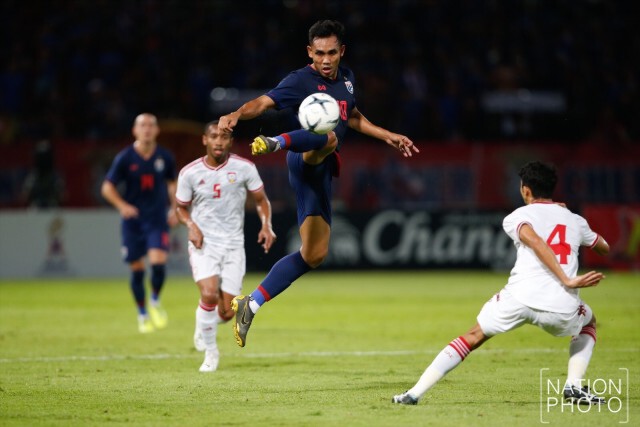 "ช้างศึก" เฉือน "ยูเออี" 2-1 นำจ่าฝูง คัดบอลโลก