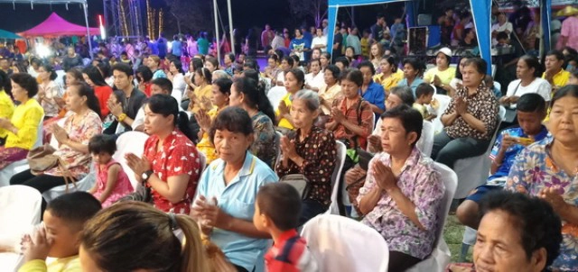 ชาวพุทธ ร่วมงานประเพณีชักพระ เทศบาลโพธิ์เสด็จ เมืองคอน  