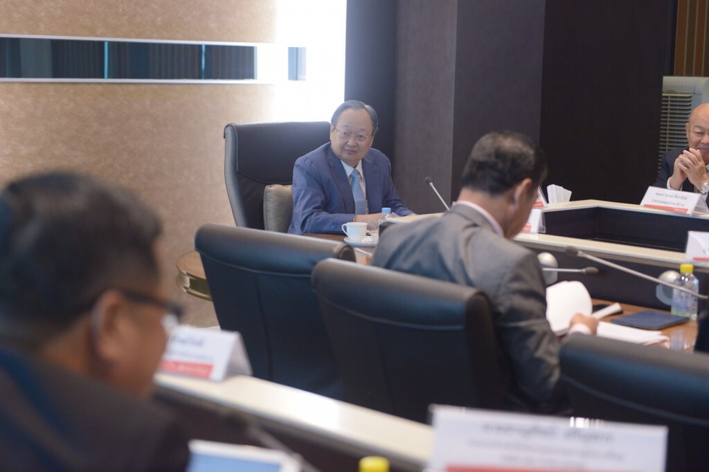 ‘สนธิรัตน์’ หารือกรรมาธิการการนโยบายพลังงาน