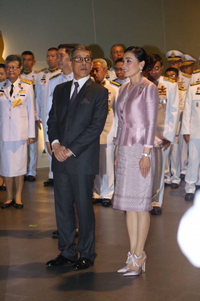 "ในหลวง-ราชินี" เสด็จฯ ไปทรงเปิดพิพิธภัณฑ์พระรามเก้า