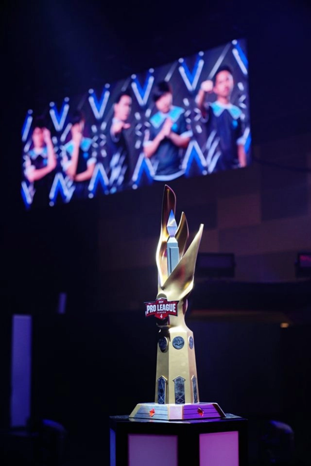 ปราสาทสายฟ้า ซิวแชมป์RoV Pro League Season 4 รับ 6 ล้านบาท