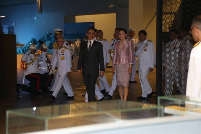 "ในหลวง-ราชินี" เสด็จฯ ไปทรงเปิดพิพิธภัณฑ์พระรามเก้า