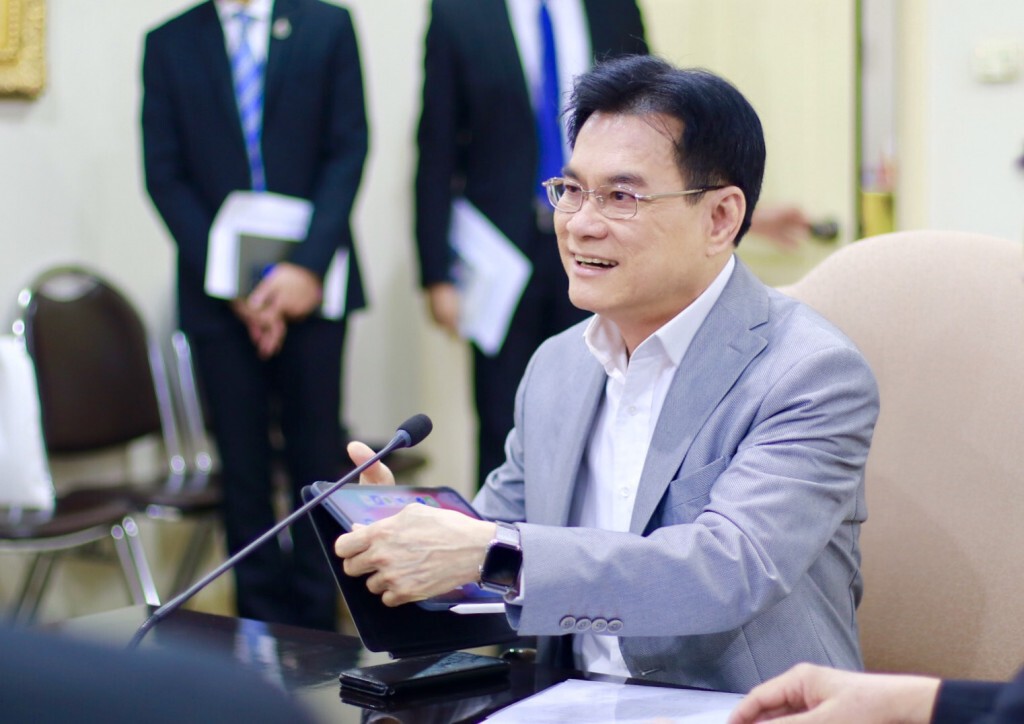 จุรินทร์เตรียมชี่แจงพรบ.งบประมาณปี63