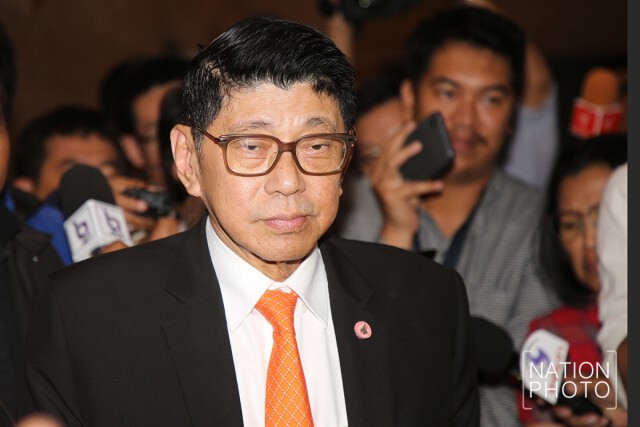 "วิษณุ" แจง "พ.ร.ก.โอนย้ายฯ" เป็นเรื่องรบ.ไม่เกี่ยวในวัง เตือน ใครพูดเฉี่ยวไปมา..รับผิดชอบเอง!