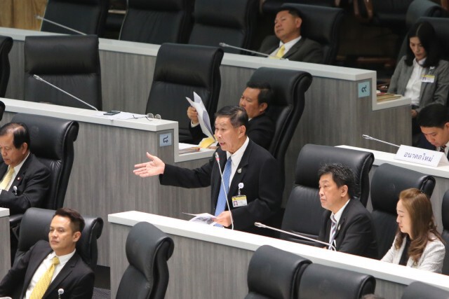 "กนก" ชี้ "เสรีพิศุทธ์" ขู่ดำเนินคดี ปธ.ที่ประชุมสภา "ยิ่งกว่ากู่ไม่กลับ"