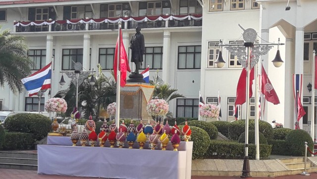 ผบ.ตร. พร้อมข้าราชการตำรวจ สักการะพระบรมราชานุสาวรีย์รัชกาลที่ 4 เนื่อง "วันตำรวจ"