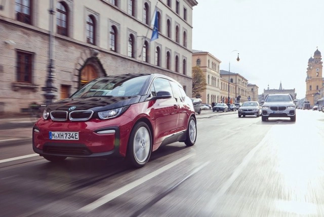 BMW i3s รถ EV ไฟฟ้า 100% ราคา 3.73 ล้าน จำกัดเพียง 7 คันเท่านั้น!