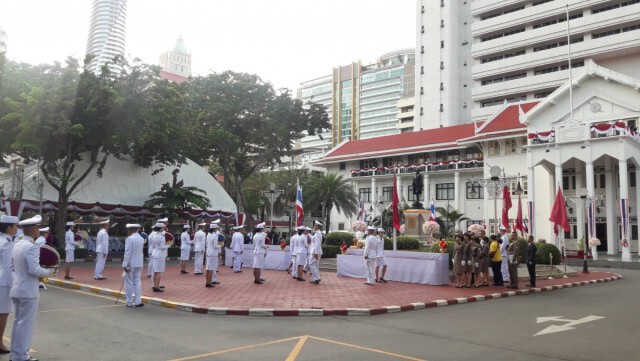 ผบ.ตร. พร้อมข้าราชการตำรวจ สักการะพระบรมราชานุสาวรีย์รัชกาลที่ 4 เนื่อง "วันตำรวจ"