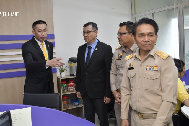 ศักดิ์สยามตรวจเยี่ยมศูนย์บริหารจัดการเดินรถระบบ GPS