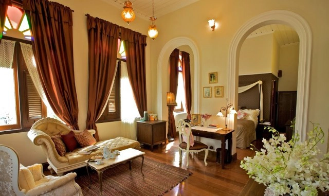 ลิ้มลองรสชาติ อาหารไทยโบราณ ตามยุคสมัยต่างๆ ในบรรยากาศริมน้ำเจ้าพระยา